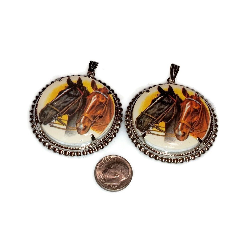 NOS‎ Horse Head Pendant